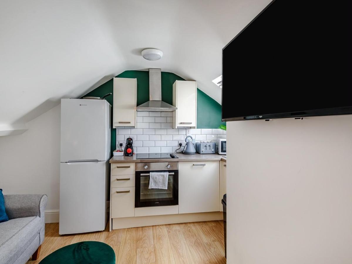 Modern Apartment In Central 링컨 외부 사진